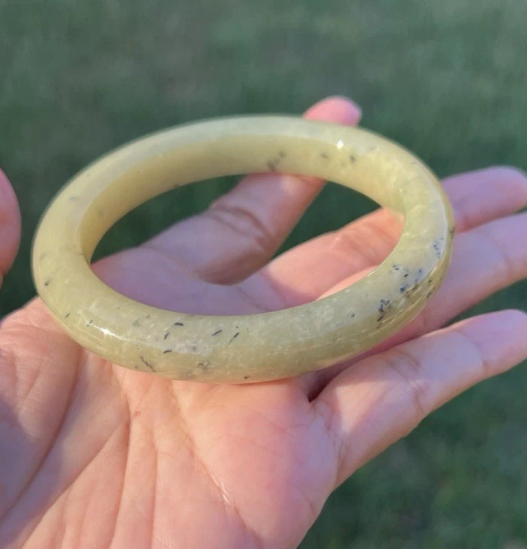 VINTAGE Large Nephrite Yellow/Green Certified Jade Bangle Size 60MM S924