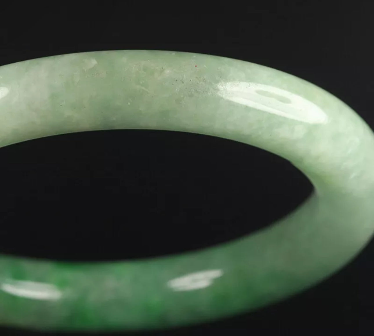 VINTAGE Medium Jadeite Green Jade Bangle Round Princess Chunky Cut Size 59mm G617 - JazzyJewelbyAmina