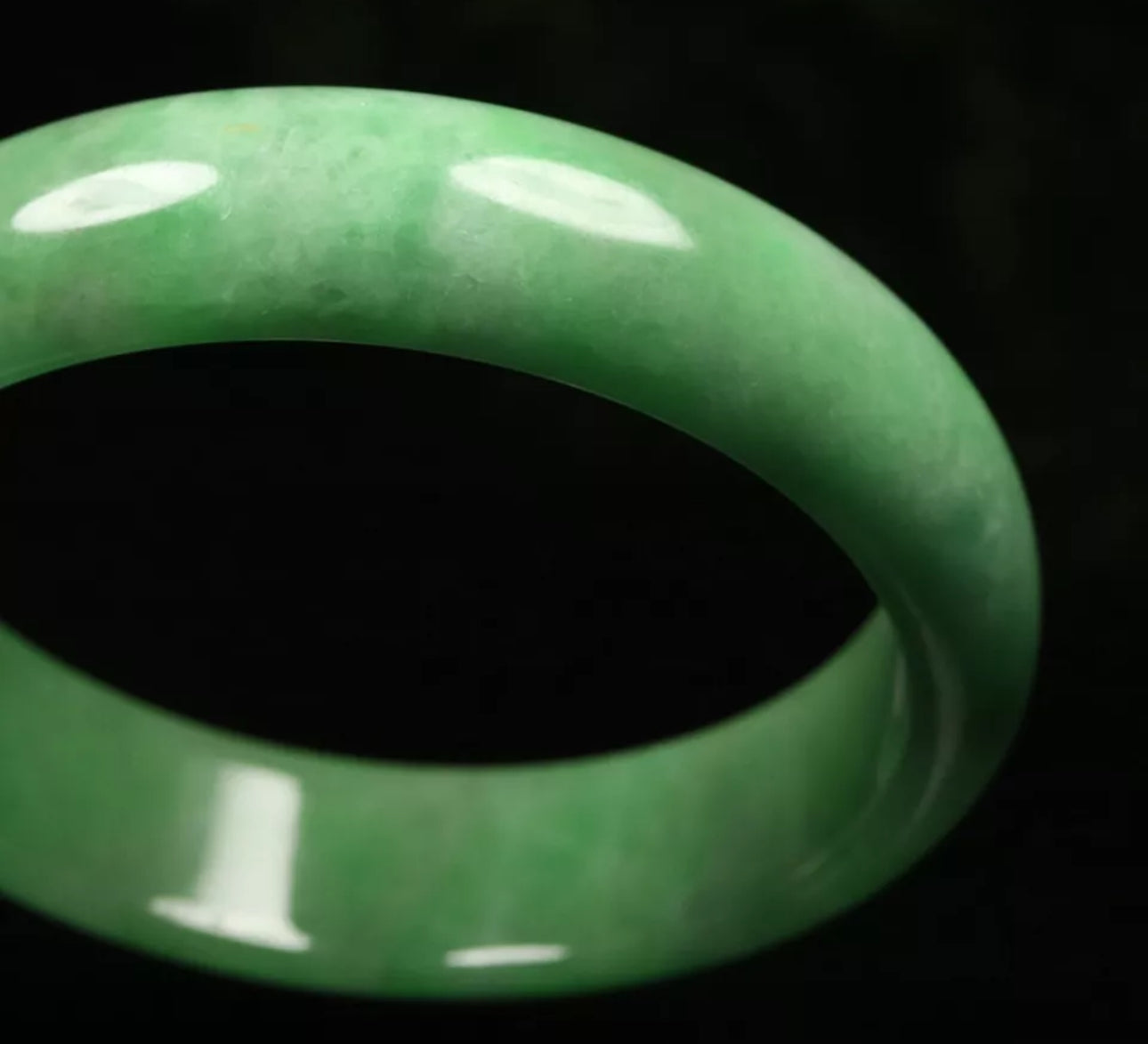 VINTAGE Large Jadeite Green Jade Bangle Size 60mm J791 - JazzyJewelbyAmina