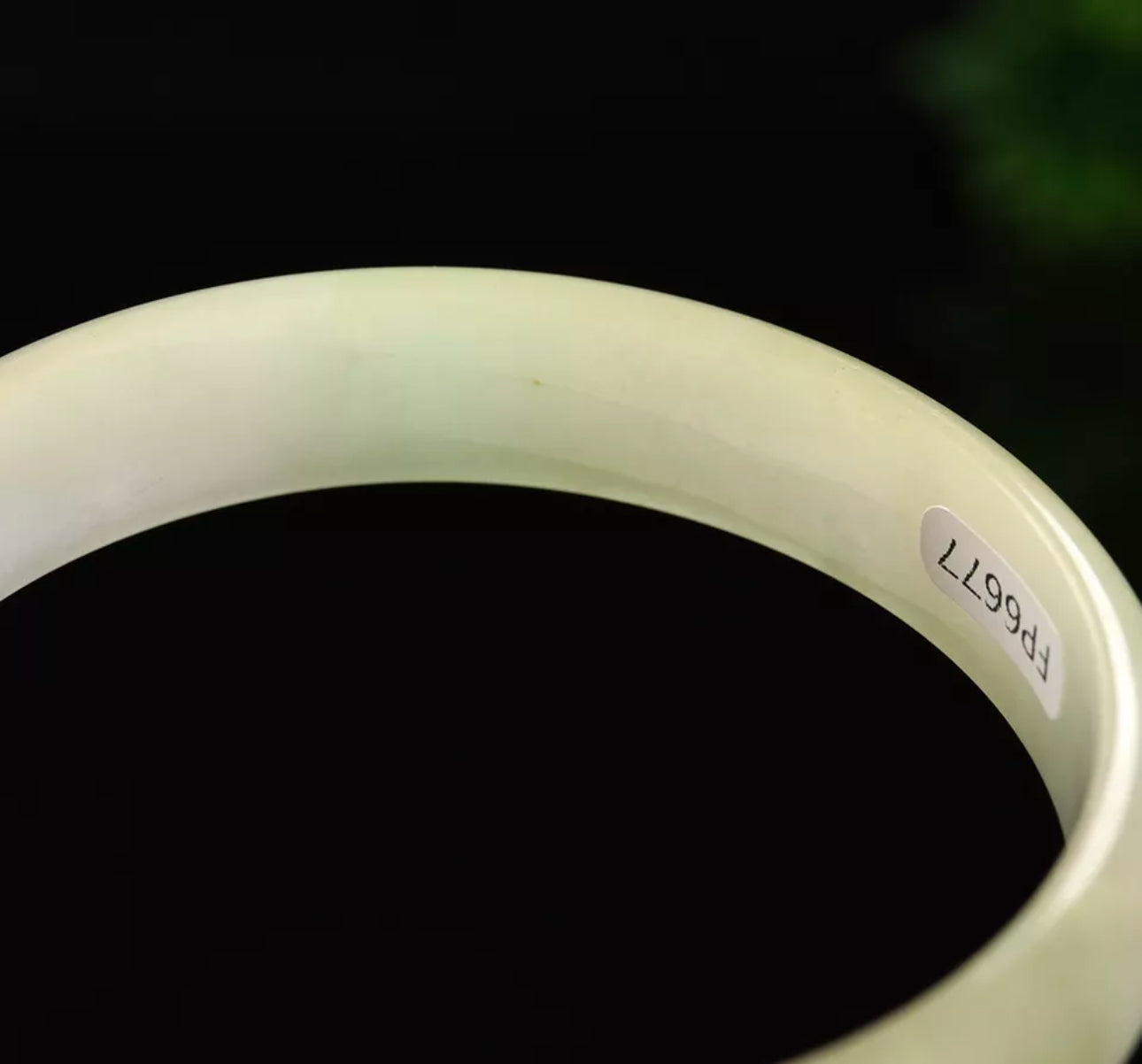 VINTAGE Large Jadeite Green / Lavender Jade Bangle Size 60 mm F407 - JazzyJewelbyAmina