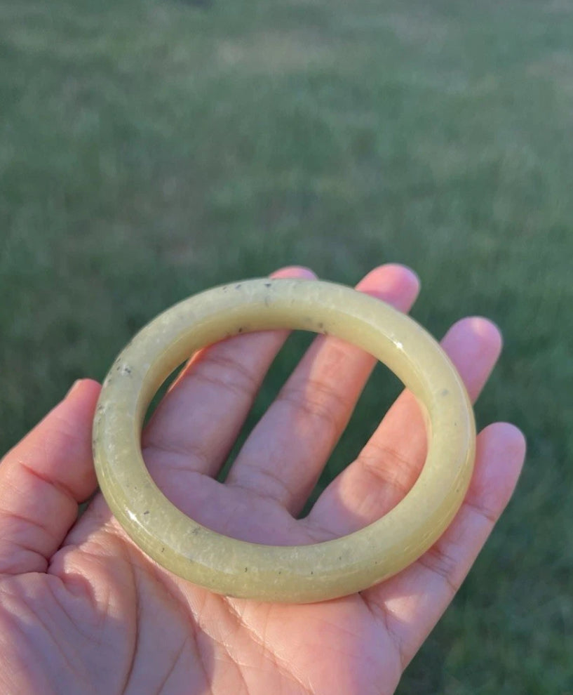 VINTAGE Large Nephrite Yellow/Green Certified Jade Bangle Size 60MM S924