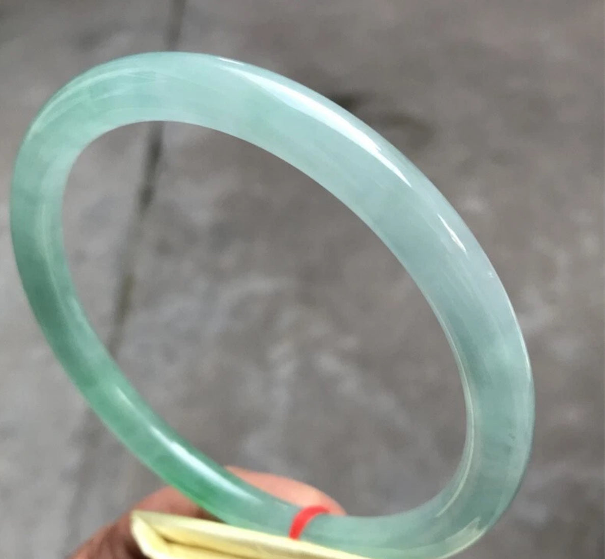 VINTAGE XXL Jadeite Green Jade Bangle Round Princess Cut Size 78MM Unique Thin Jade G813 - JazzyJewelbyAmina