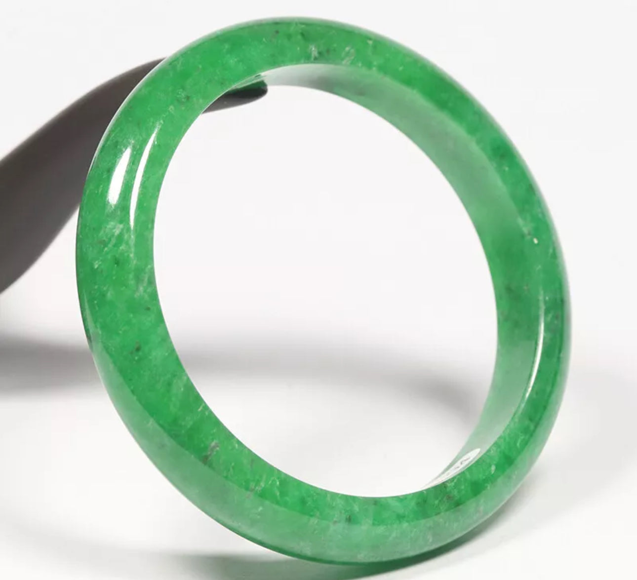 VINTAGE Medium Jadeite Green Jade Bangle Size 58mm Bright Apple Green! N241 - JazzyJewelbyAmina