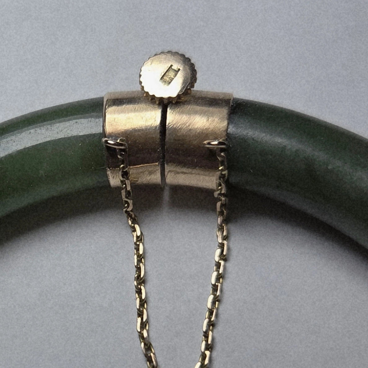 VINTAGE Owned 14K Yellow Gold Jadeite Deep Green Jade Bangle Hinged w/ Closure 7”Inner Diameter U0607 - JazzyJewelbyAmina
