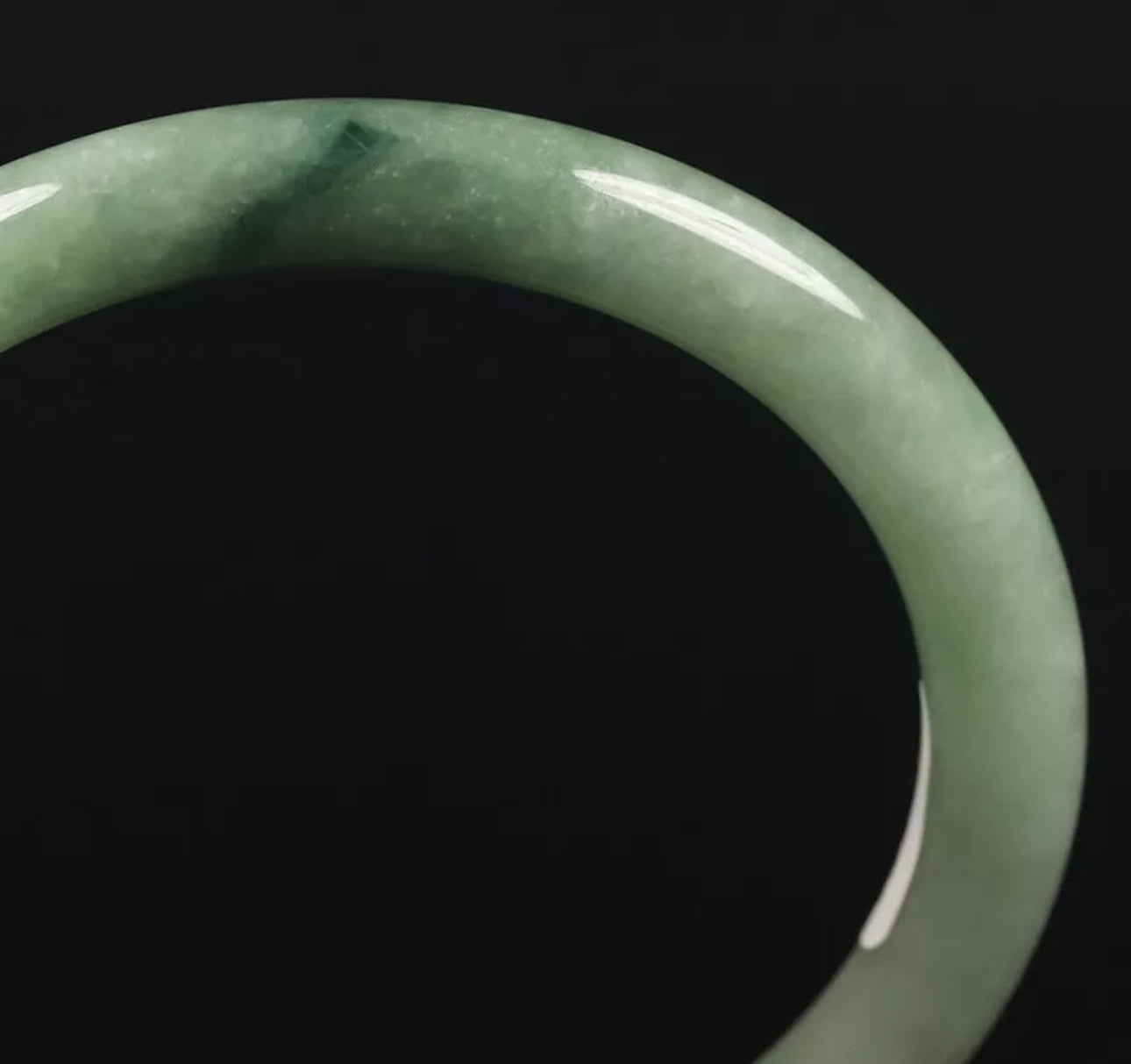 VINTAGE Small Jadeite Green Jade Bangle Size 55mm Round Princess Cut L153 - JazzyJewelbyAmina