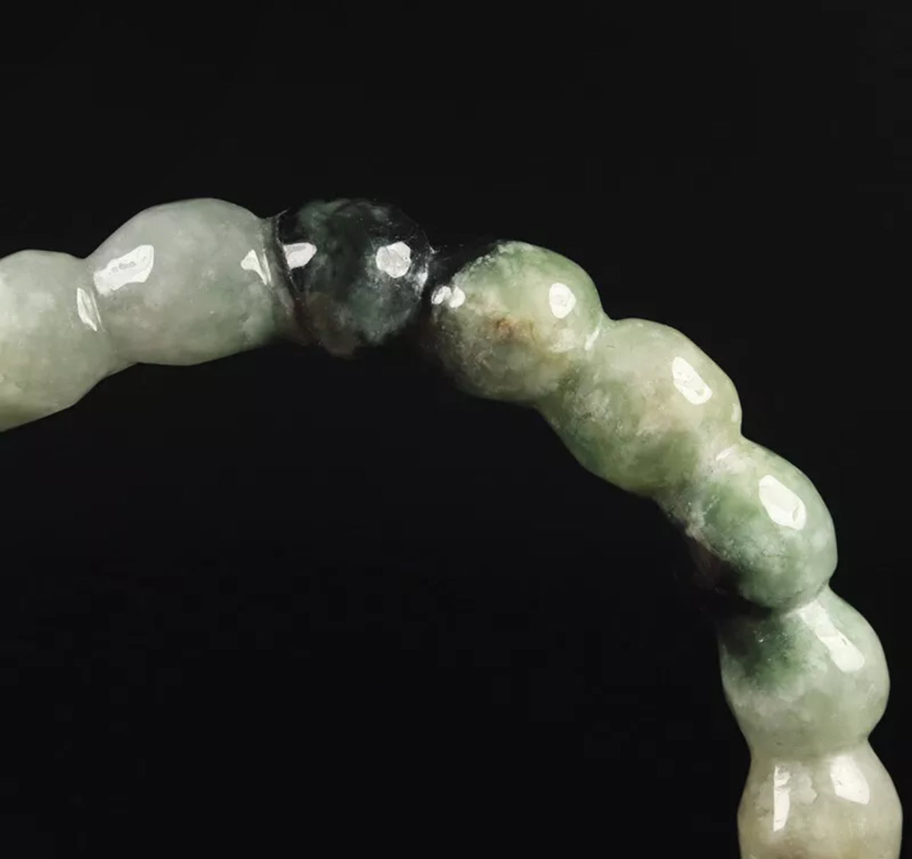 VINTAGE Medium Jadeite Green Jade Bangle Handcarved Dragons Size 58mm S499 - JazzyJewelbyAmina