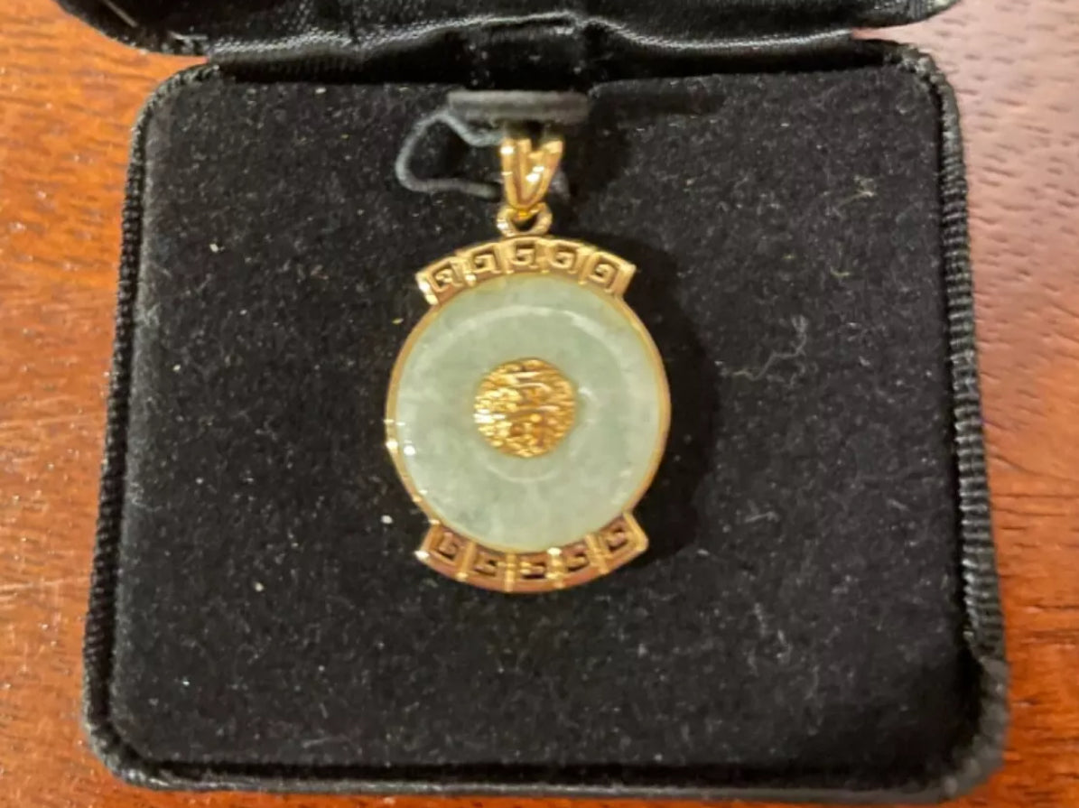VINTAGE 14k Gold Jade Round Pi Disc Pendant Greek Key - Rare Find!