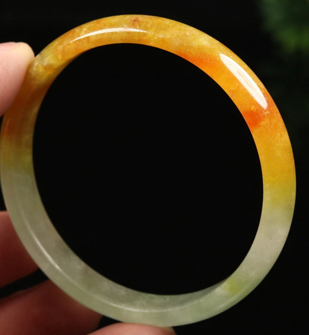 VINTAGE Small Jadeite Brown/Green Jade Bangle Size 56 mm U195