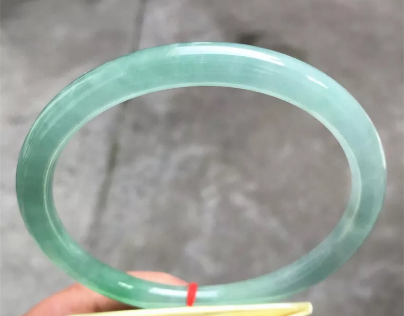 VINTAGE XXL Jadeite Green Jade Bangle Round Princess Cut Size 78MM Unique Thin Jade G813 - JazzyJewelbyAmina