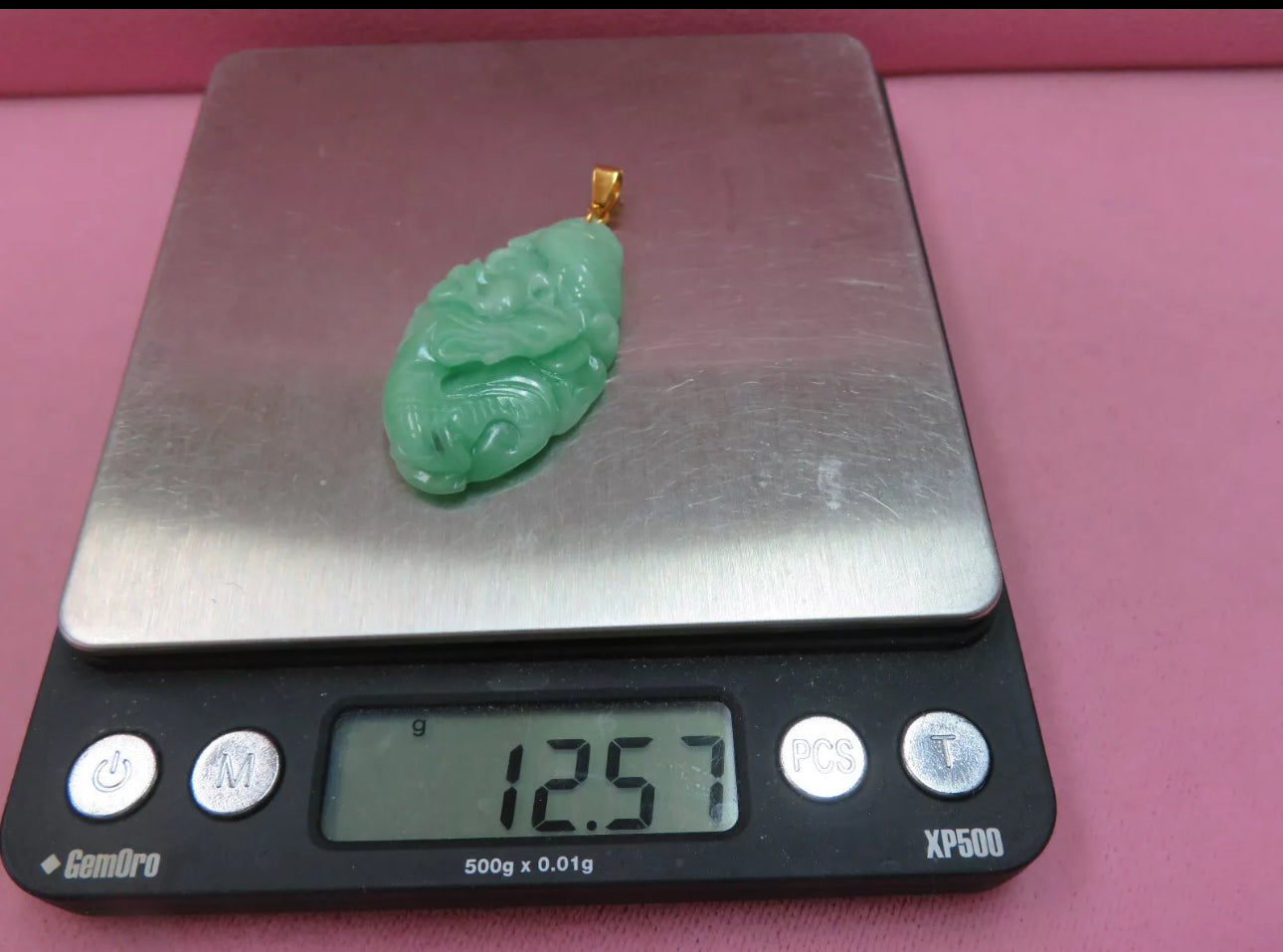 VINTAGE Jadeite Green Jade Pendant Handcarved Dragon 14k Yellow Gold (585 stamped) M319 - JazzyJewelbyAmina