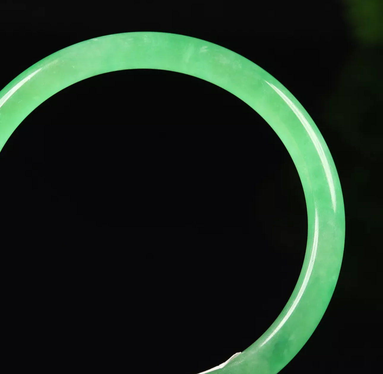 VINTAGE Medium Jadeite Green Jade Bangle Size 58mm Round Princess Cut - Imperial Green! Y877 - JazzyJewelbyAmina