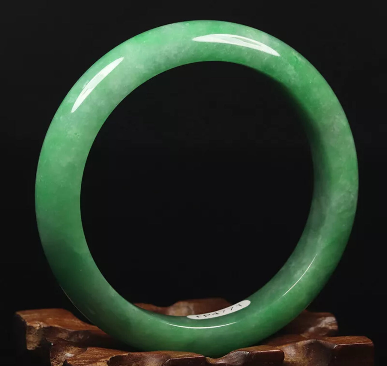 VINTAGE Medium Jadeite Green Jade Bangle Size 58mm S595 - JazzyJewelbyAmina