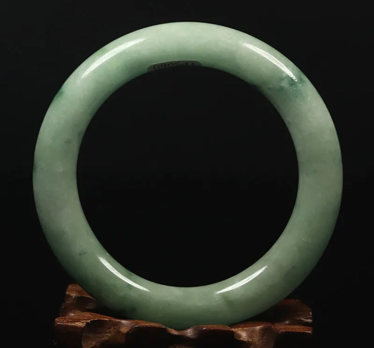 VINTAGE Large Jadeite Pale Green Jade Round Princess, Cut Bangle Size 61 MM M173 - JazzyJewelbyAmina