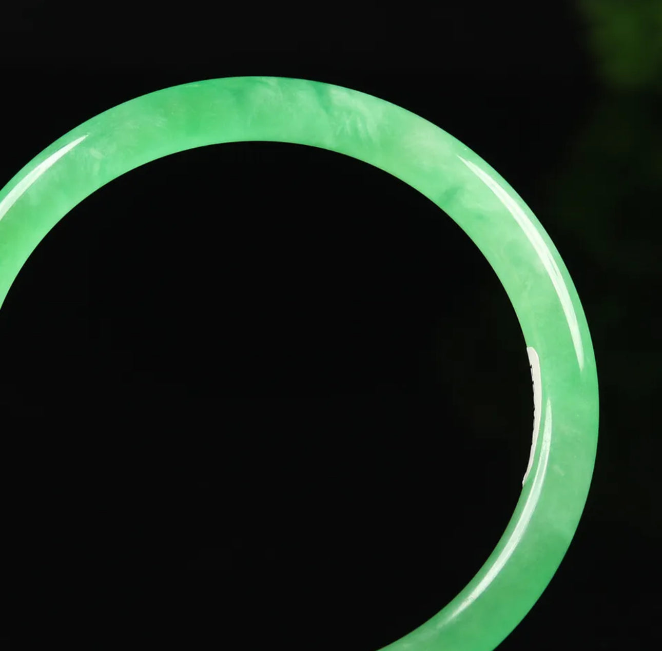 VINTAGE Medium Jadeite Green Jade Bangle Size 58mm Round Princess Cut - Imperial Green! Y877 - JazzyJewelbyAmina