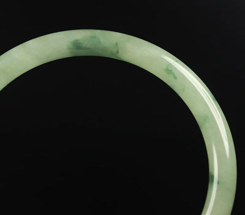 VINTAGE Large Jadeite Green Jade Bangle from Burma Size 62mm N993 - JazzyJewelbyAmina
