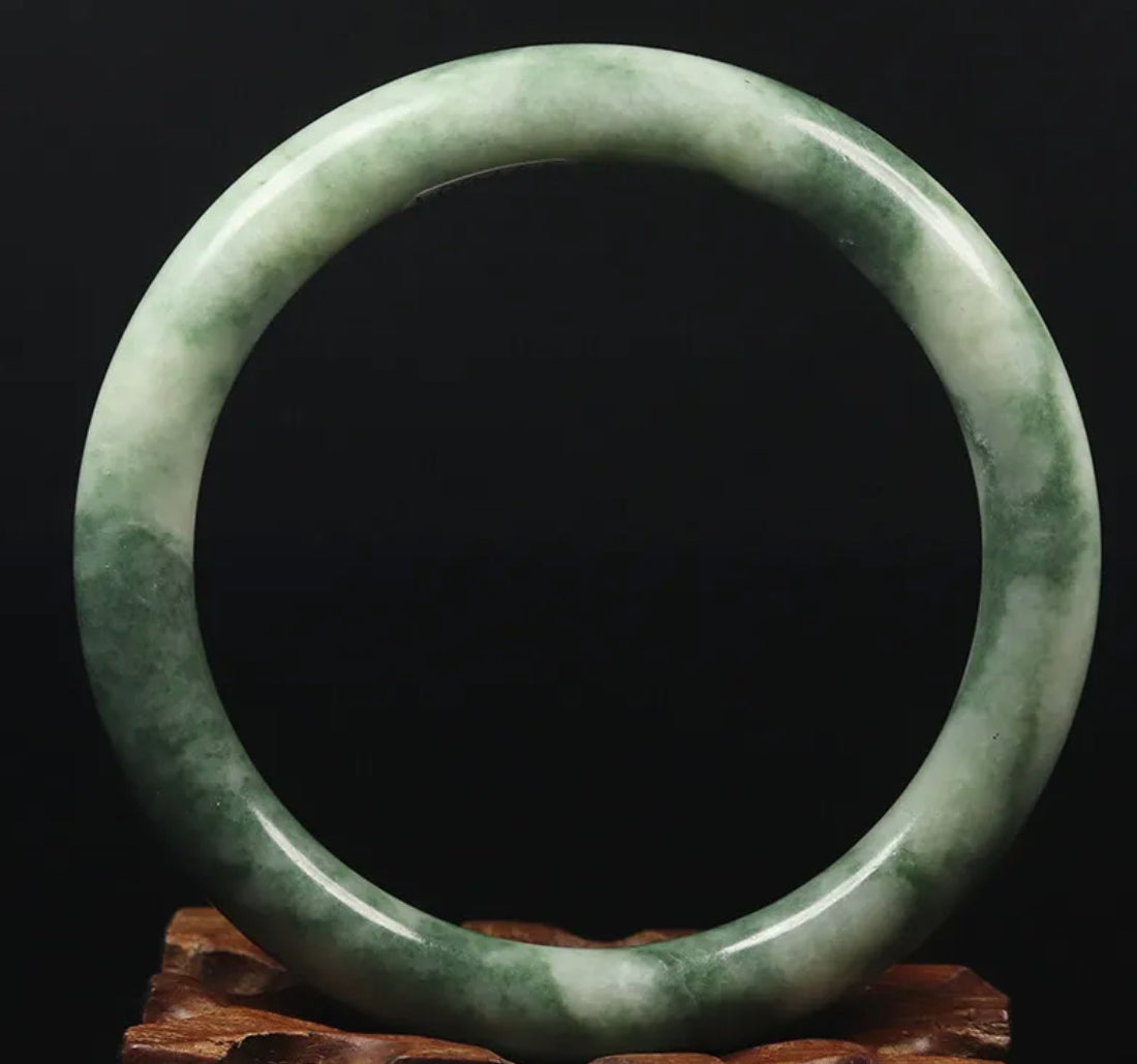 VINTAGE XL Jadeite Green Jade Bangle from Burma - A604 - JazzyJewelbyAmina