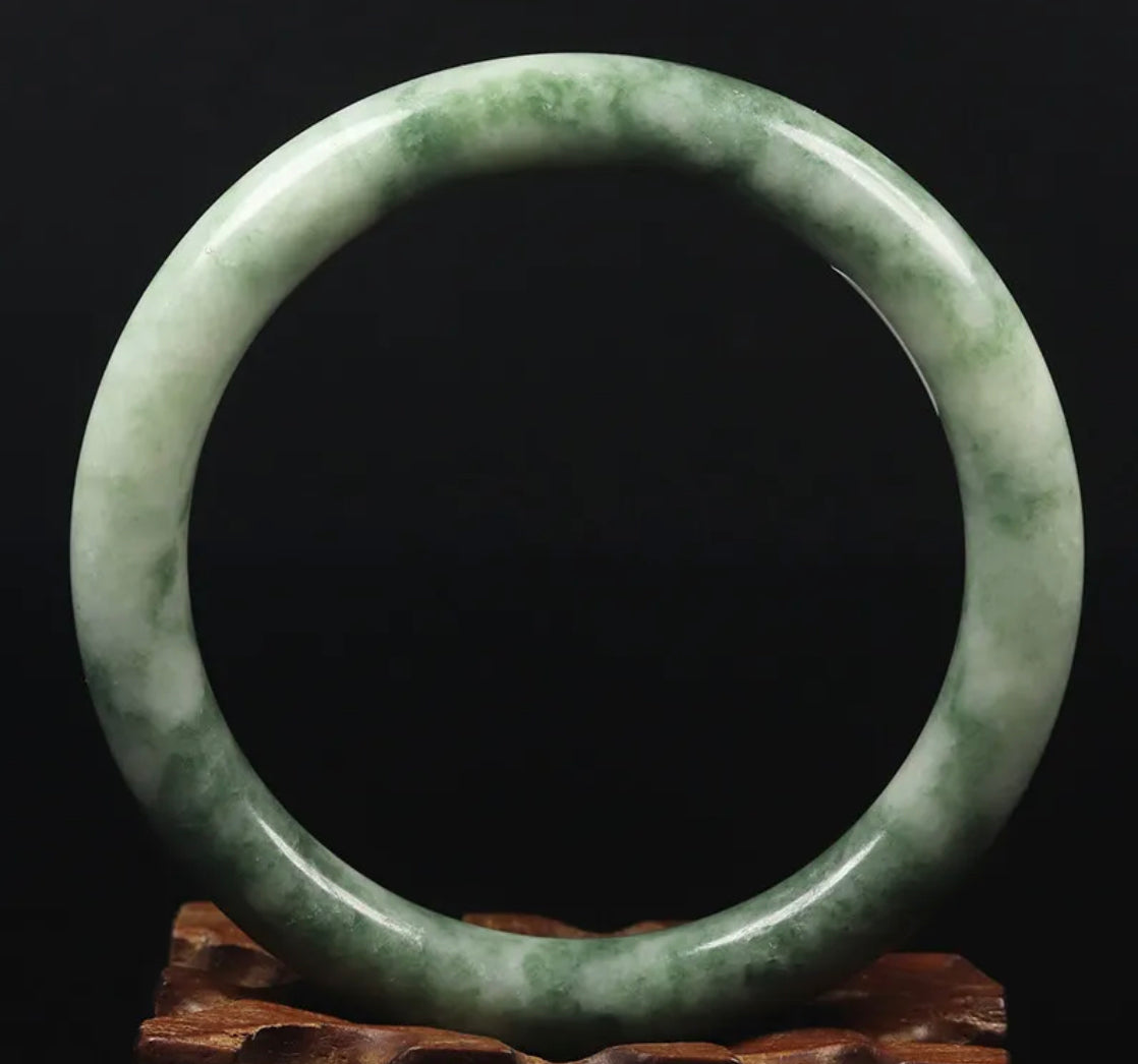 VINTAGE XL Jadeite Green Jade Bangle from Burma - A604 - JazzyJewelbyAmina