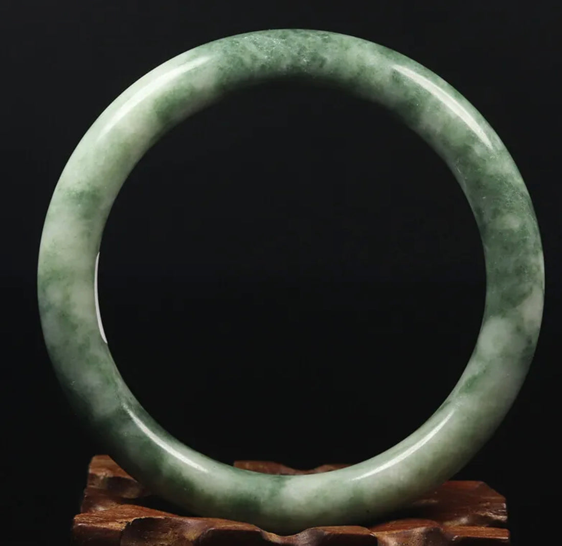 VINTAGE XL Jadeite Green Jade Bangle from Burma - A604 - JazzyJewelbyAmina