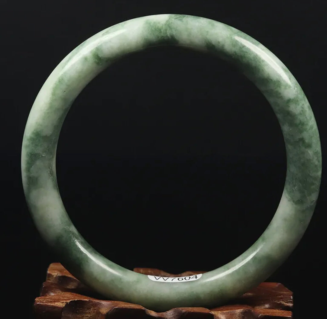 VINTAGE XL Jadeite Green Jade Bangle from Burma - A604 - JazzyJewelbyAmina
