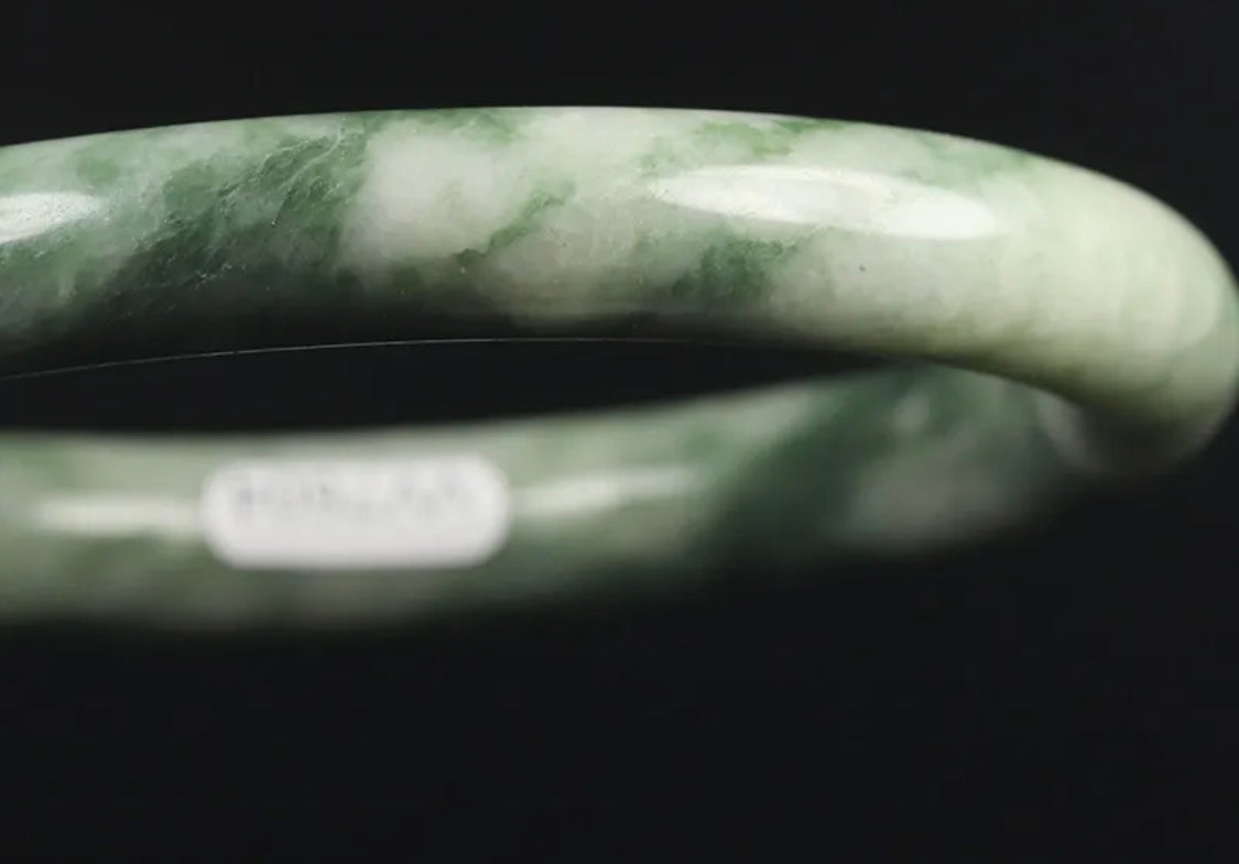 VINTAGE XL Jadeite Green Jade Bangle from Burma - A604 - JazzyJewelbyAmina
