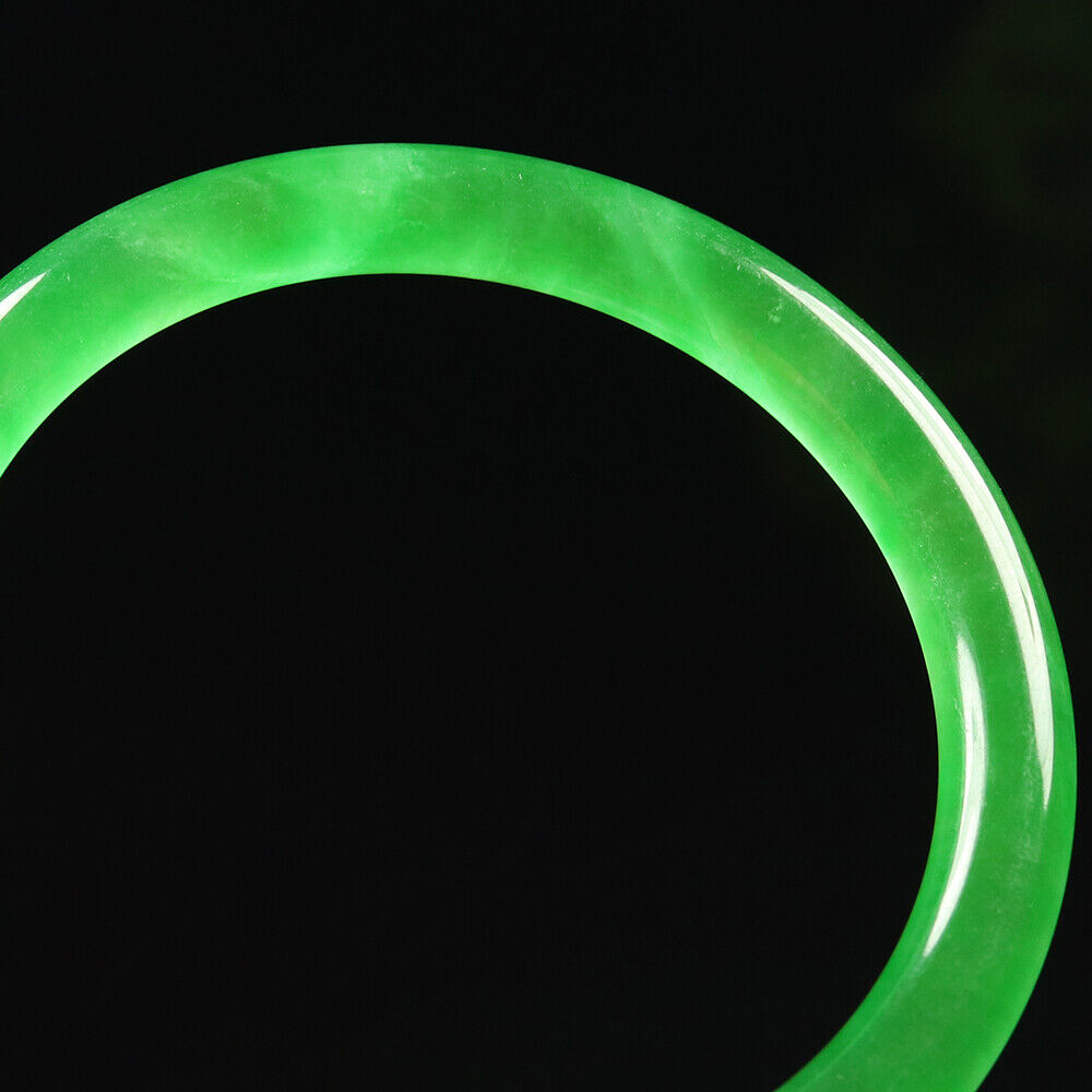 VINTAGE Small Jadeite Green Jade Bangle Round Princess Cut Size 55mm M897 - JazzyJewelbyAmina