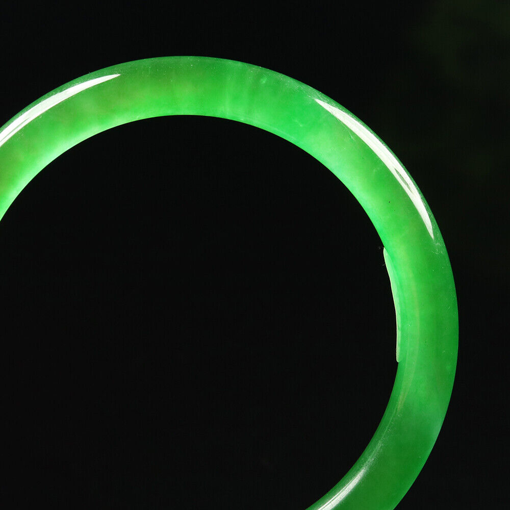VINTAGE Small Jadeite Green Jade Bangle Round Princess Cut Size 55mm M897 - JazzyJewelbyAmina