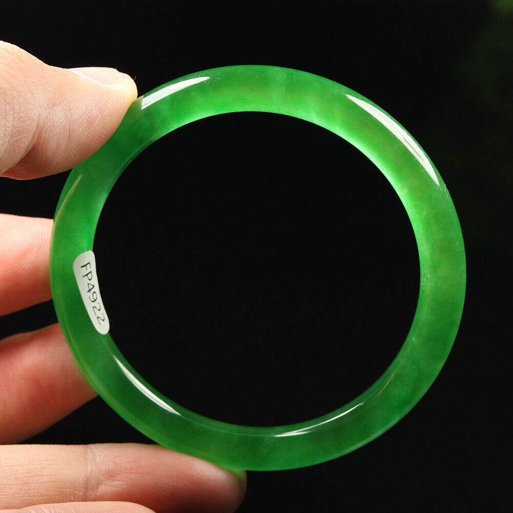 VINTAGE Small Jadeite Green Jade Bangle Round Princess Cut Size 55mm M897 - JazzyJewelbyAmina