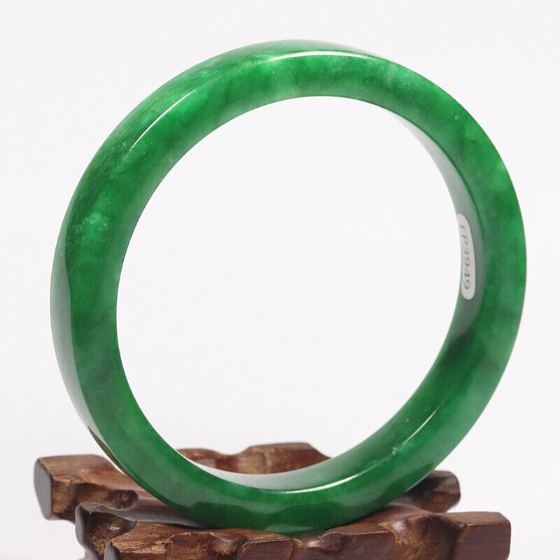 VINTAGE XXL Jadeite Green Jade Bangle Size 67mm square Cut Imperial Green M951 - JazzyJewelbyAmina