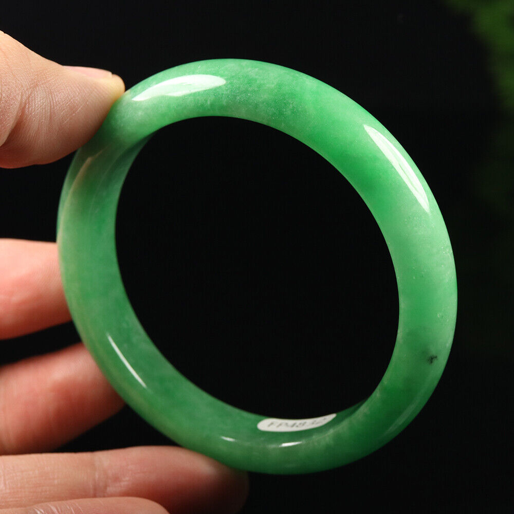 VINTAGE Medium Jadeite Green Jade Bangle from Burma Size 58mm M717 - JazzyJewelbyAmina