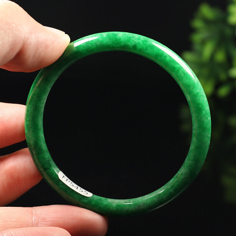VINTAGE Small Jadeite Green Jade Bangle Round Princess Cut Size 55mm M963 - JazzyJewelbyAmina