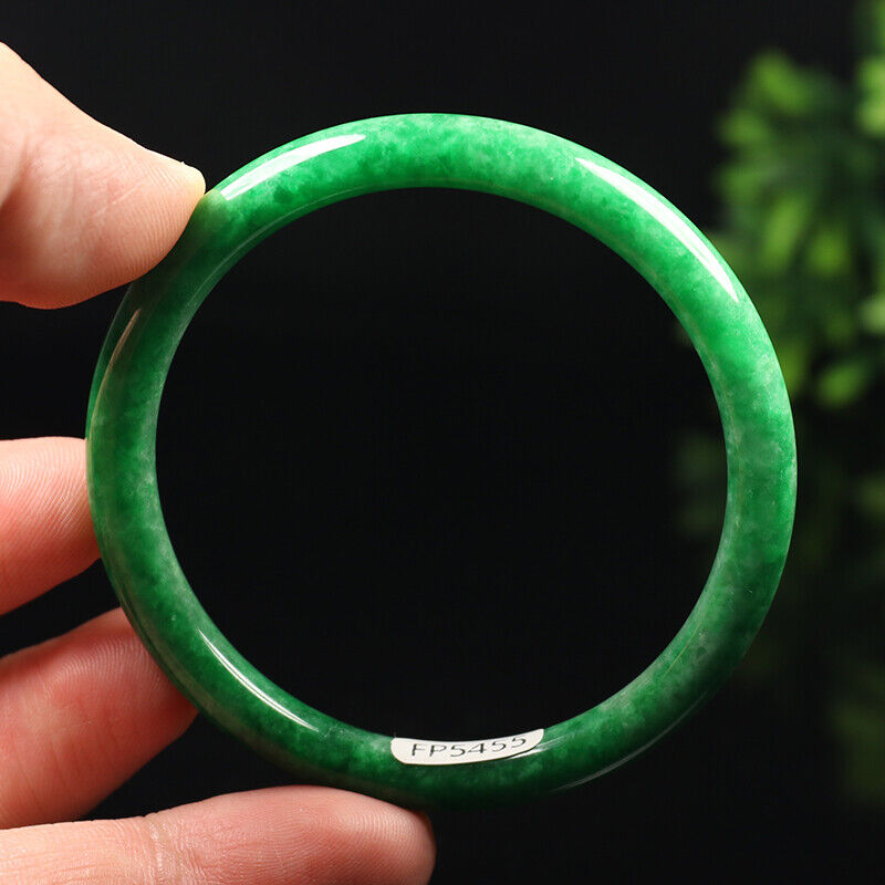 VINTAGE Small Jadeite Green Jade Bangle Round Princess Cut Size 55mm M963 - JazzyJewelbyAmina