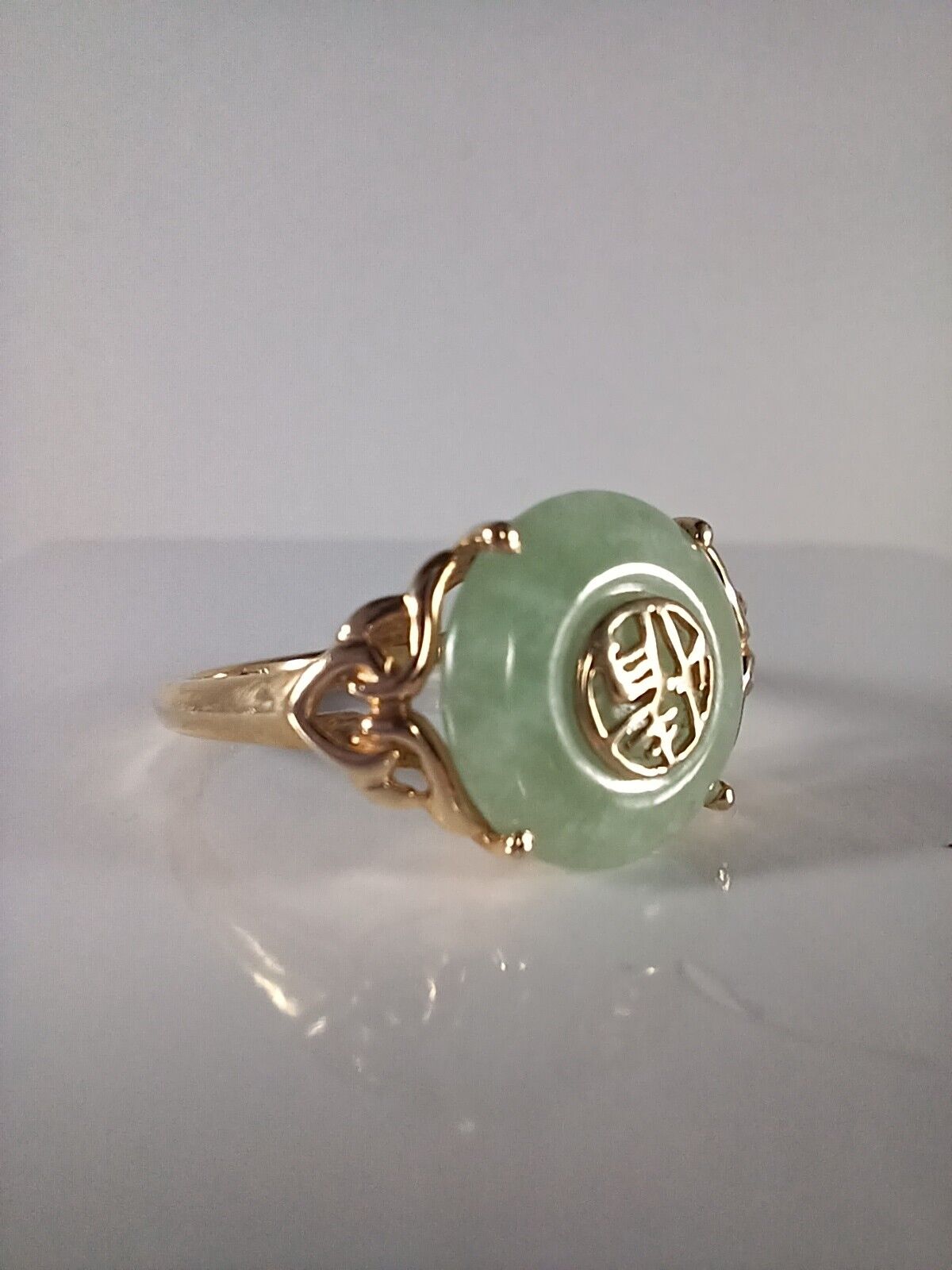 VINTAGE JADE 14KT SOLID GOLD PI DISC RING Sz 8 US - JazzyJewelbyAmina