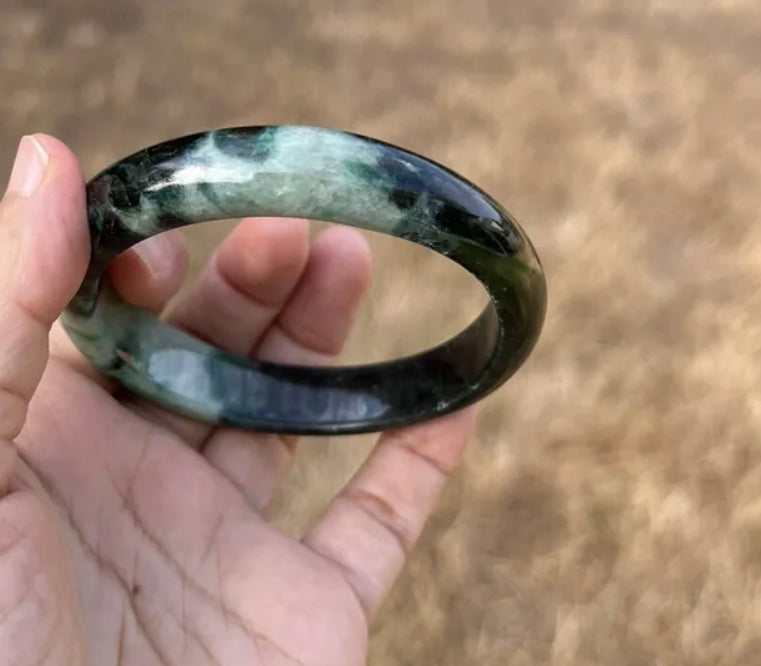VINTAGE Medium Jadeite Green/Black Jade Bangle from Burma - Size 59.5mm M282 - JazzyJewelbyAmina