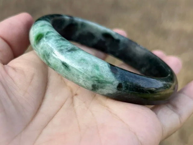 VINTAGE Medium Jadeite Green/Black Jade Bangle from Burma - Size 59.5mm M282 - JazzyJewelbyAmina