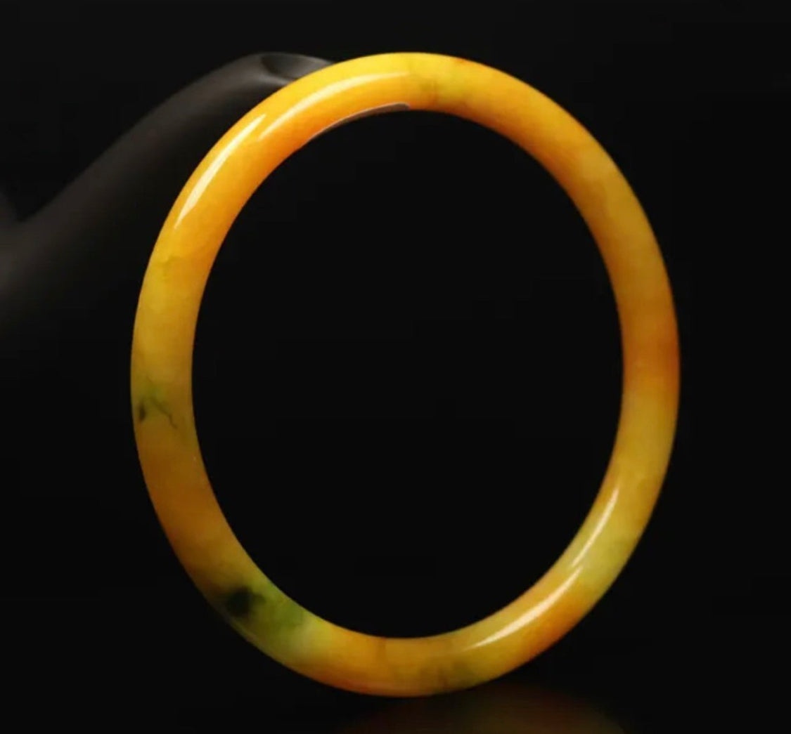 VINTAGE Medium Jadeite Yellow Jade Bangle from Thailand Size 58mm S855 - JazzyJewelbyAmina
