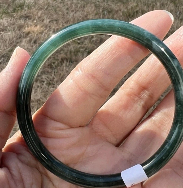 VINTAGE Small Jadeite Green Jade Bangle - Round Princess Cut - from Guatemala Size 55mm M885 - JazzyJewelbyAmina 