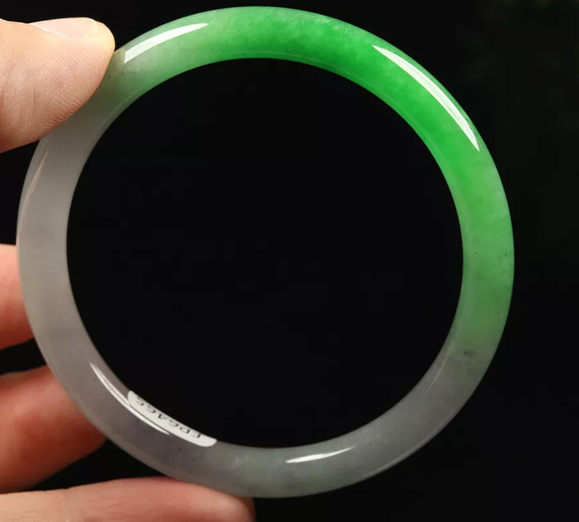 VINTAGE Medium Jadeite White Lavender Green Jade Bangle Size 58mm N465 - JazzyJewelbyAmina 