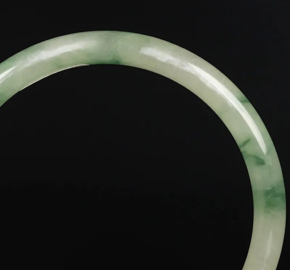 VINTAGE Medium Jadeite Green Marbled Jade Bangle Round Princess Cut - Icy Size 59mm J161 - JazzyJewelbyAmina 