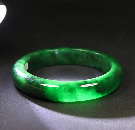 VINTAGE Small Jadeite Green Jade Bangle Size 56mm A381 - JazzyJewelbyAmina 