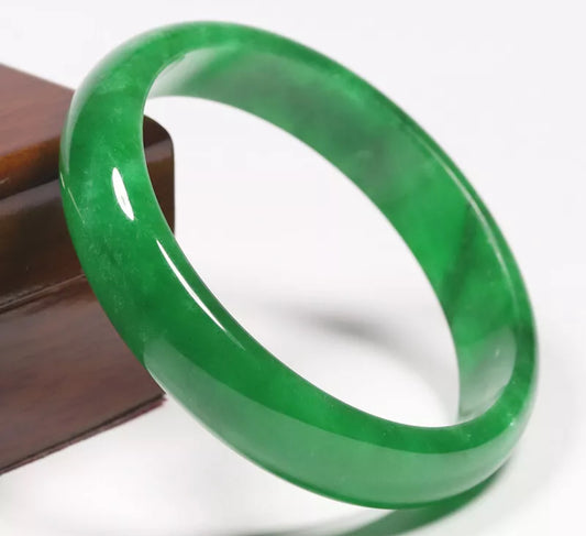 VINTAGE Medium Jadeite Green Jade Bangle Size 58mm A207 Bright Emerald Green! - JazzyJewelbyAmina 