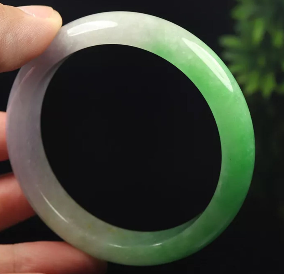 VINTAGE Medium Jadeite Green/Lavender Jade Bangle Size 59mm D531 - JazzyJewelbyAmina 