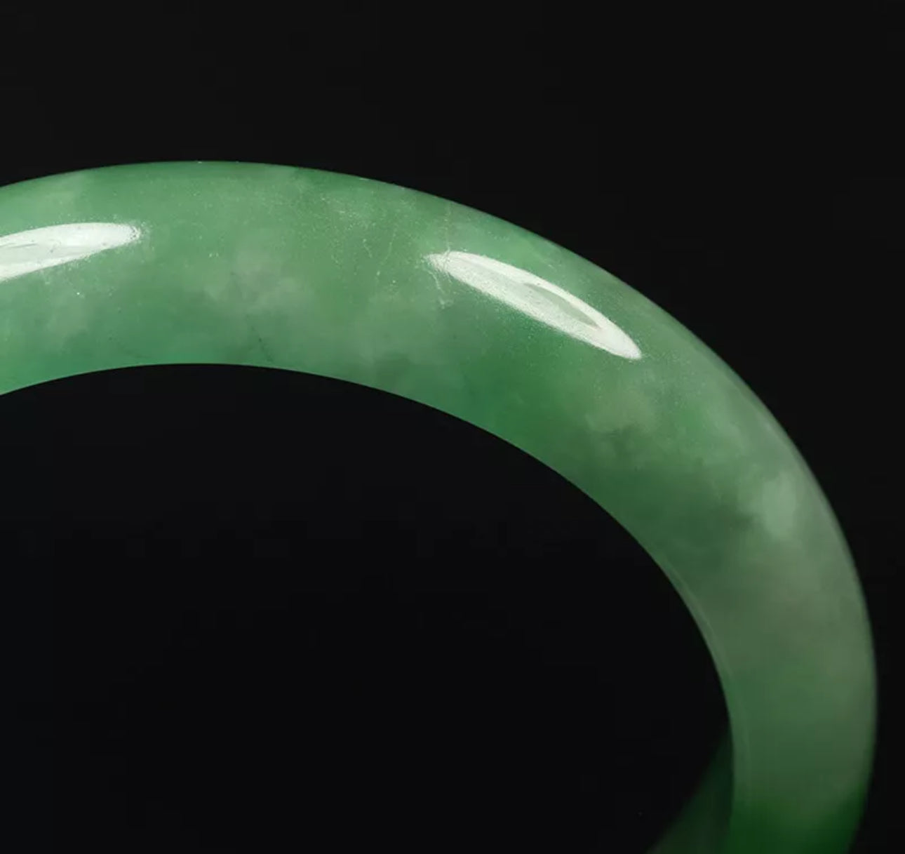 VINTAGE Medium Jadeite Green Jade Bangle Size 59mm O629 - Pop Green! - JazzyJewelbyAmina 