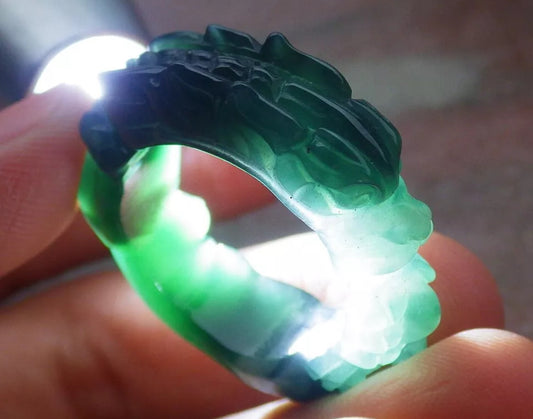 VINTAGE Large Jadeite Green Jade Ring Hand Carved Dragon Certified Jade Size 10 - JazzyJewelbyAmina 