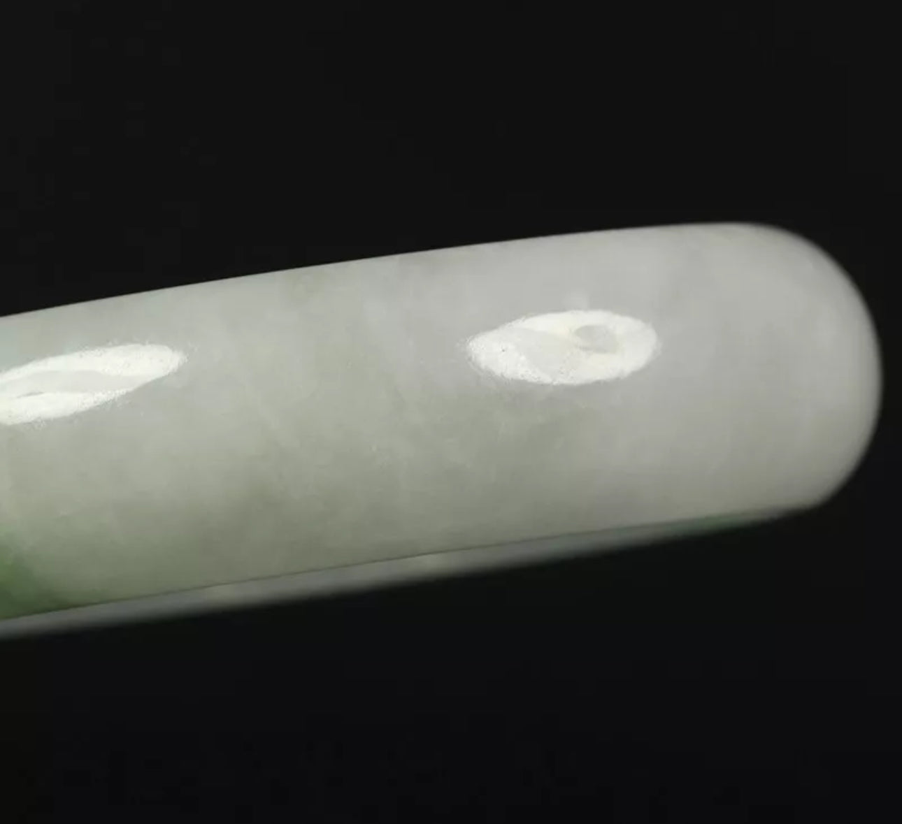 VINTAGE Large Jadeite White/Green Jade Bangle Size 60mm Y015 - JazzyJewelbyAmina 