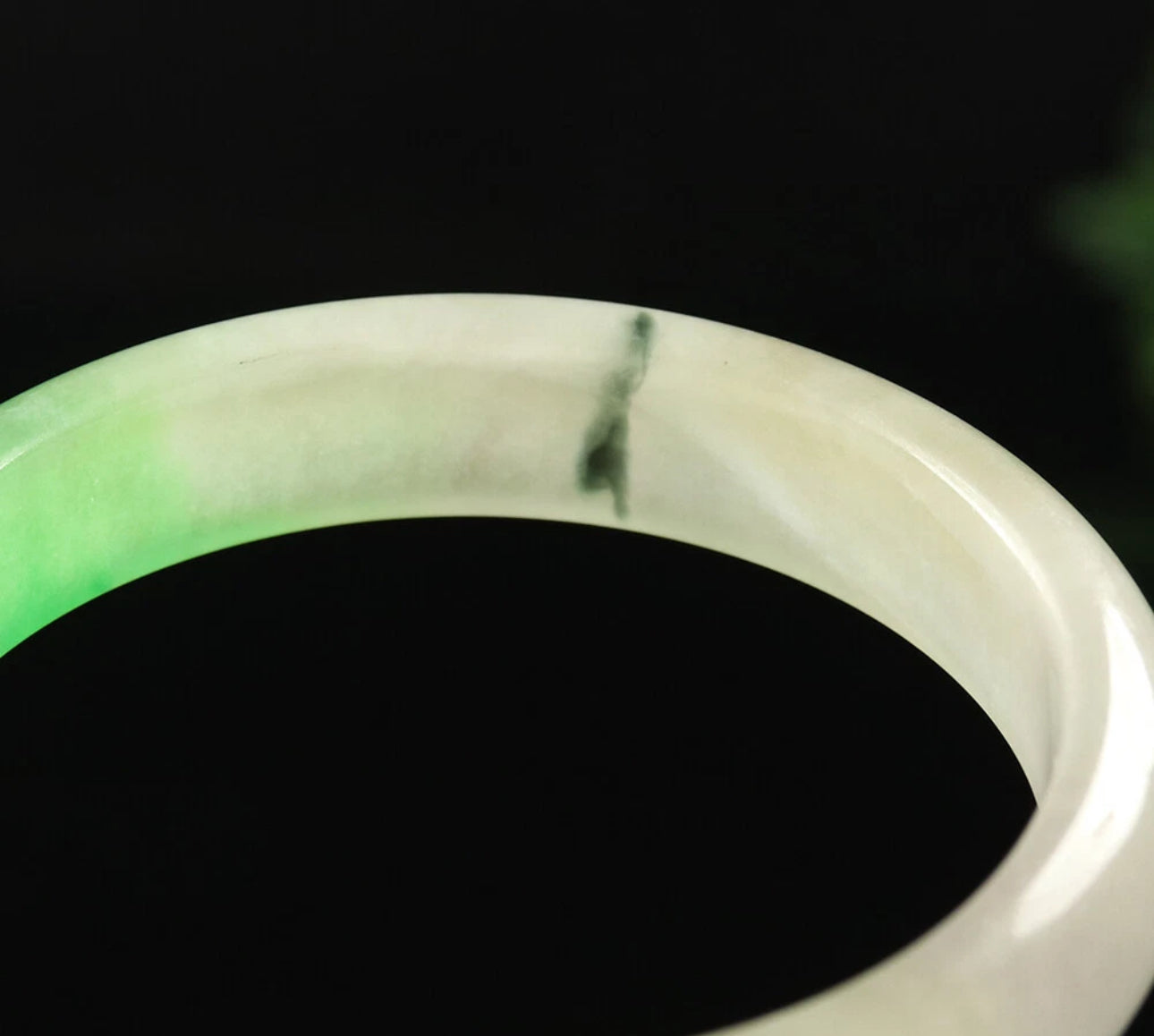 VINTAGE XS Jadeite Icy Green Jade Bangle Size 53mm Unique Ombré Jade Piece U387