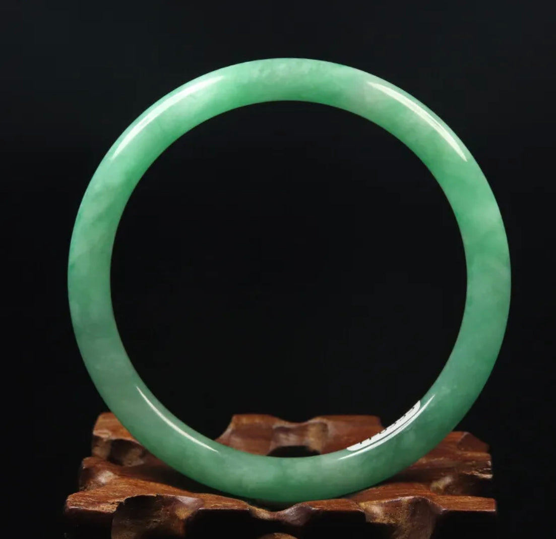 VINTAGE Large Jadeite Green Jade Bangle Round Princess Cut Size 60mm F759 - JazzyJewelbyAmina 