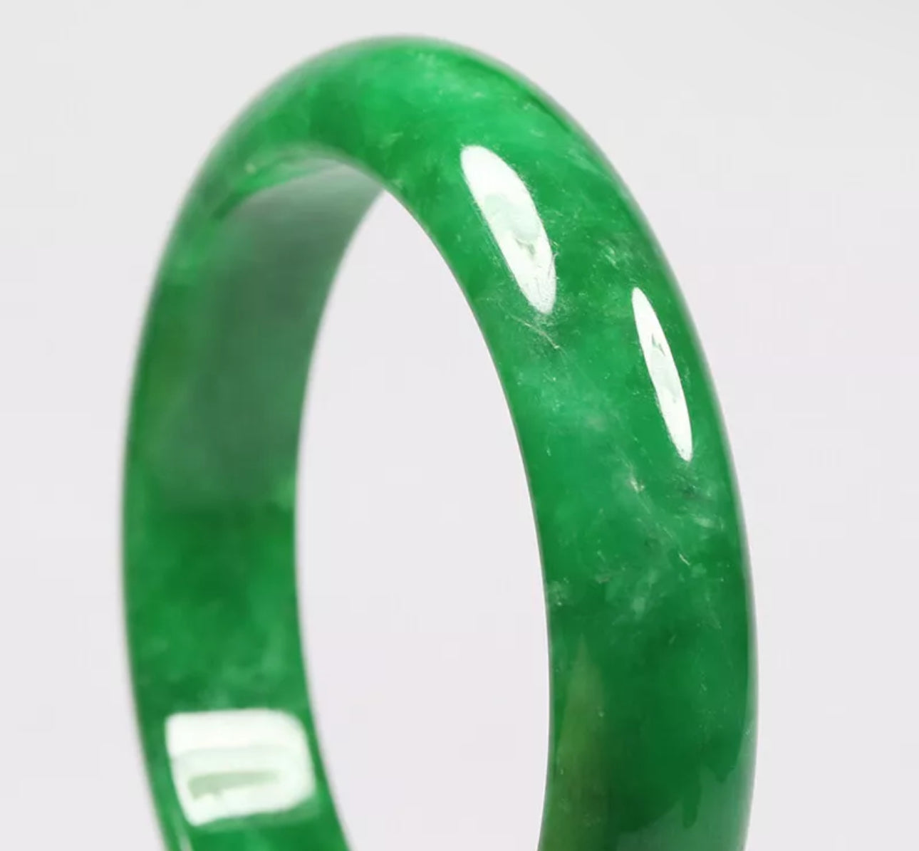 VINTAGE Medium Jadeite Green Jade Bangle Size 58mm Imperial Green Jade! Y181 - JazzyJewelbyAmina 
