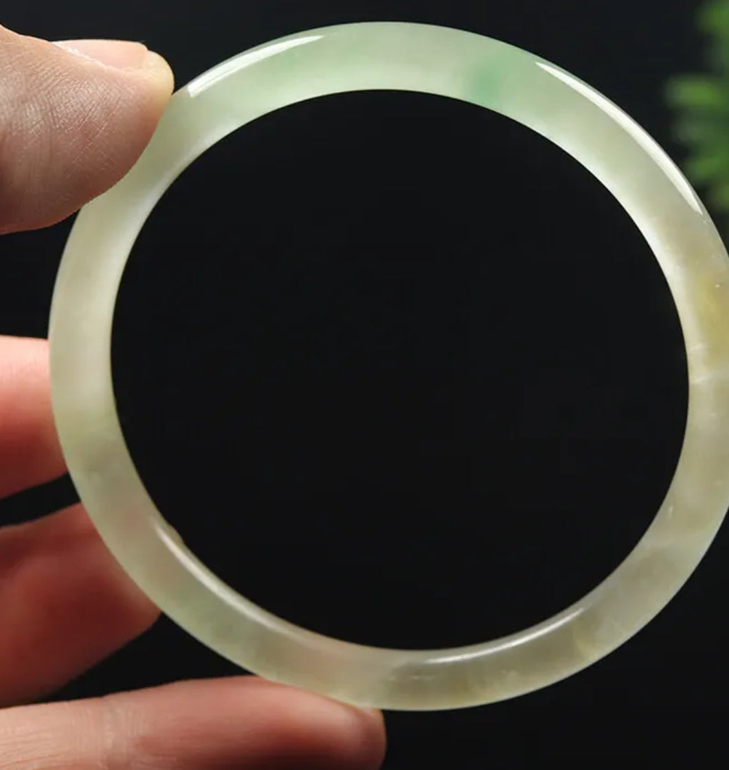 VINTAGE Medium Jadeite Icy Green Jade Bangle Size 5mm A23 - JazzyJewelbyAmina 