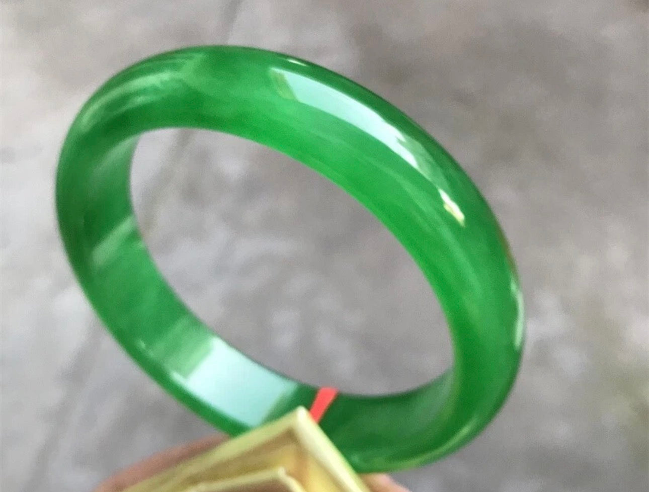 VINTAGE XXL Jadeite Green Jade Bangle Size 68.7 mm Unique Apple Green Jade F067 - JazzyJewelbyAmina 