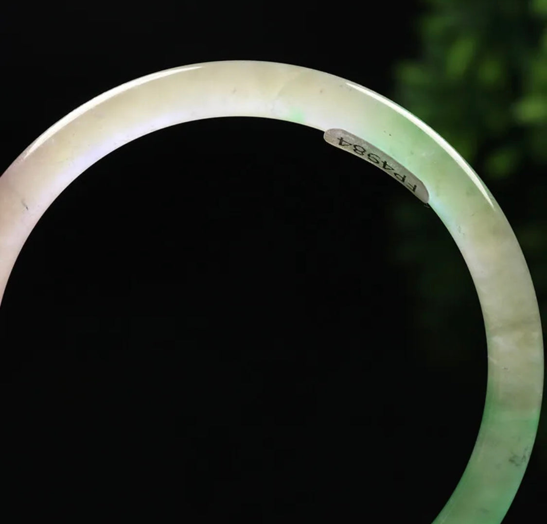 VINTAGE Medium Jadeite Green/Lavender Jade Bangle Size 59mm Round Princess Thin Cut - Icy Jade Piece J021 - JazzyJewelbyAmina 
